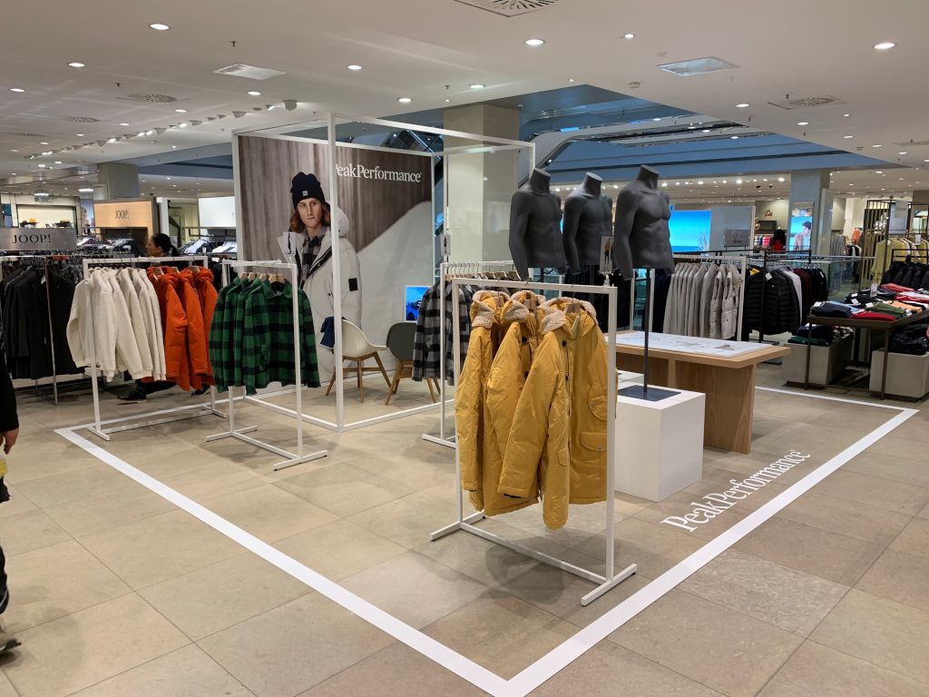 Pop-up-Fläche im Peek & Cloppenburg in Berlin für Peak Performance